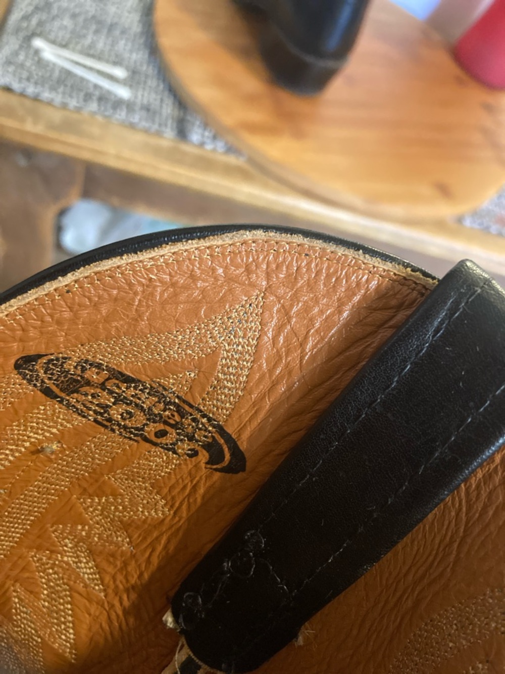 Lucchese women’s leather cowboy boot. - Picture 5 of 7